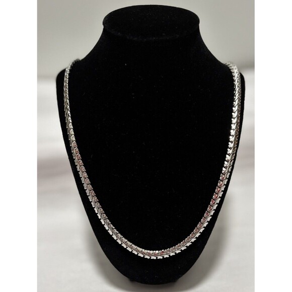 Silver Tone Heavy Monet Necklace 30 Inches - Picture 1 of 6